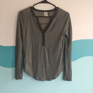Anthropologie Akemi + Kin Aluna Lurex Henley XS